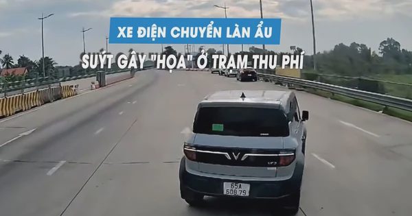 Suýt 'gặp họa' vì ô tô con chạy ẩu, tạt đầu xe khác tại trạm thu phí