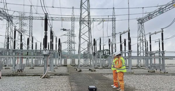 Tách EVNNPT khỏi EVN, xóa độc quyền truyền tải điện