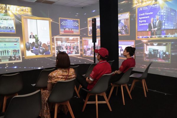Tái hiện 70 năm Đại học Bách khoa Hà Nội bằng công nghệ Projection Mapping 360