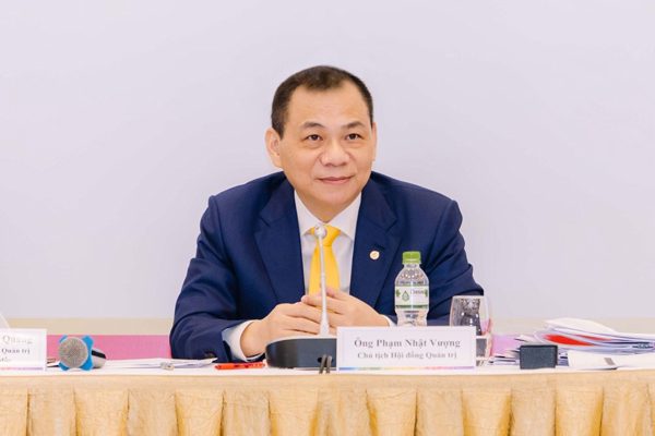 Tài sản tỷ phú Phạm Nhật Vượng tăng gần 1 tỷ USD, PNJ vẫn giảm sâu