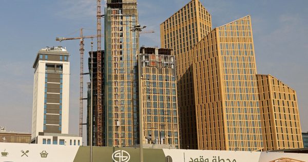 Tại sao Ả Rập Xê Út ngừng phát cảnh báo trước loạt tấn công của Houthi?