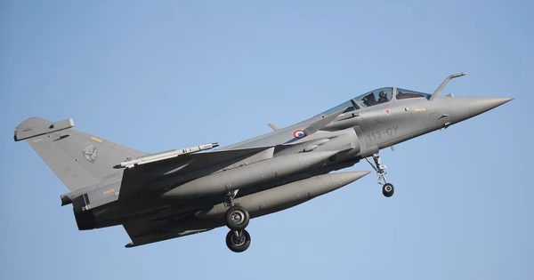 Tại sao chiến đấu cơ Rafale của Pháp bán chạy ?