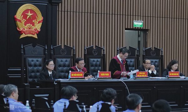 Tại sao có phiên tòa HĐXX 3 người, một số phiên lại 5 người?