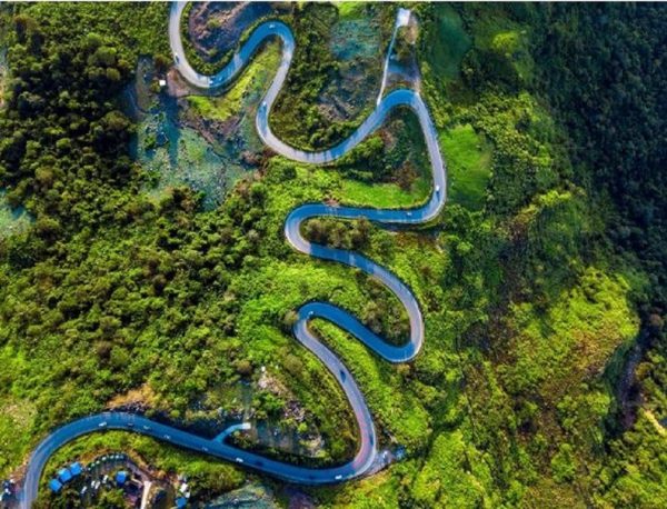Tại sao lại gọi là đèo Long Lanh?