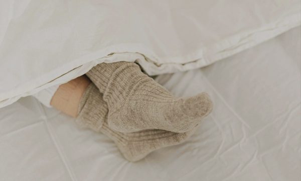 Tại sao nên mang vớ khi ngủ?