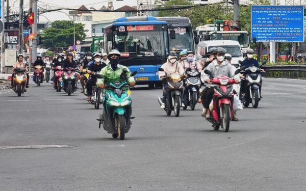 Tài xế có được tự ý lấy xe đi khỏi hiện trường vụ tai nạn  khi CSGT đang làm việc?