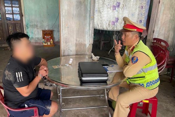 Tài xế dương tính ma túy vẫn lái xe tải trên Quốc lộ 1