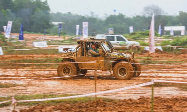 Tài xế Việt sắp khởi tranh đua xe địa hình