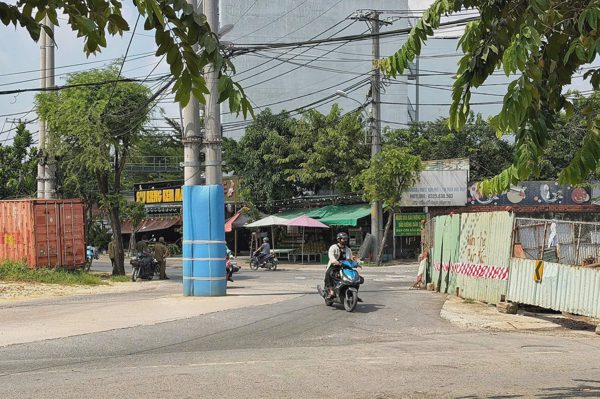 Tài xế xe ôm công nghệ nghi dùng hung khí tấn công hai thanh niên ở TPHCM