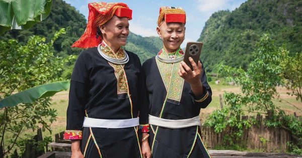 Tạm biệt cảnh ‘hứng sóng’ điện thoại nơi ‘bị bỏ quên giữa dòng chảy đô thị hóa’