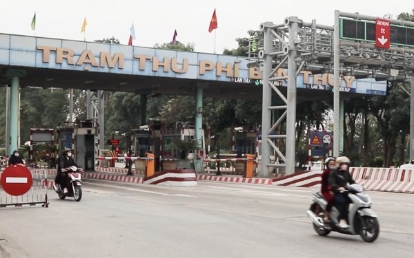 Tạm dừng thu phí hai trạm cầu Bến Thủy 30 ngày, chủ đầu tư nói gì?