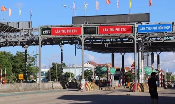 Tạm dừng thu phí tại hai trạm BOT Bến Thủy trong 30 ngày
