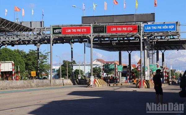 Tạm dừng thu phí tại hai trạm BOT Bến Thủy trong 30 ngày