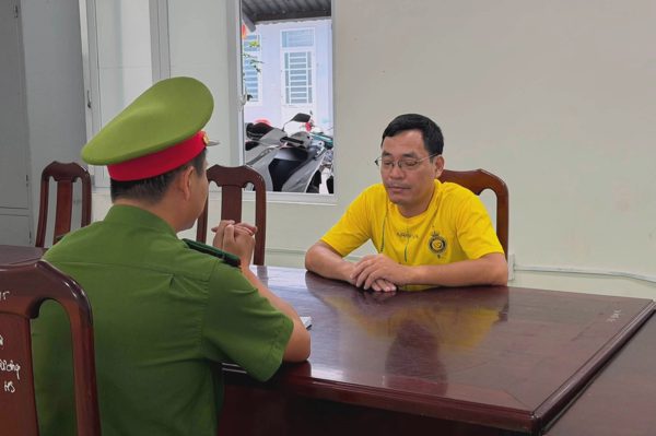 Tạm giữ người đàn ông đánh tới tấp nam du khách ở Vũng Tàu