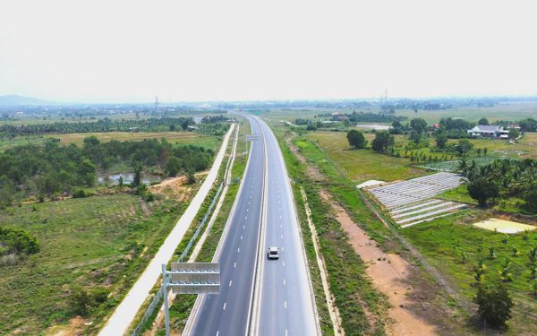 Tâm lý sợ bị phạt vi phạm khoảng cách trên cao tốc khiến tài xế chọn quốc lộ?