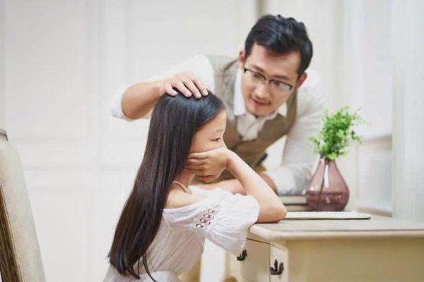 Tâm thư bố gửi con gái: Con gái ơi, nếu con yêu nhầm người...