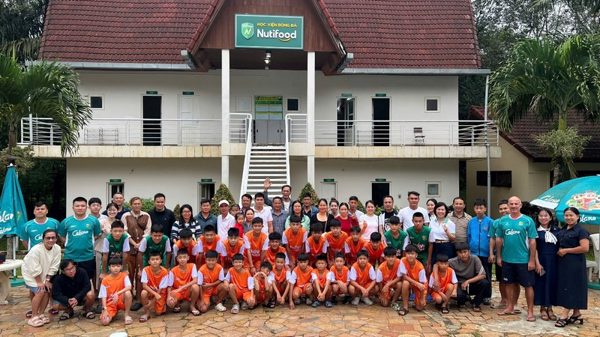 Tân binh Học viện Bóng đá Nutifood nô nức ngày nhập học, 30 tài năng trẻ sẵn sàng chinh phục giấc mơ sân cỏ