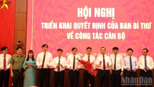 Tân Phó Bí thư Tỉnh ủy Nguyễn Văn Thắng hứa nỗ lực phấn đấu, đóng góp một phần vào sự phát triển của Điện Biên