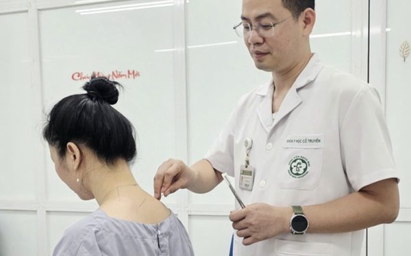 Tăng chi trả bảo hiểm y tế cho khám chữa bệnh y học cổ truyền