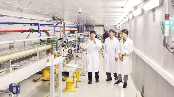 Tăng cường hợp tác đào tạo nhân lực hạt nhân