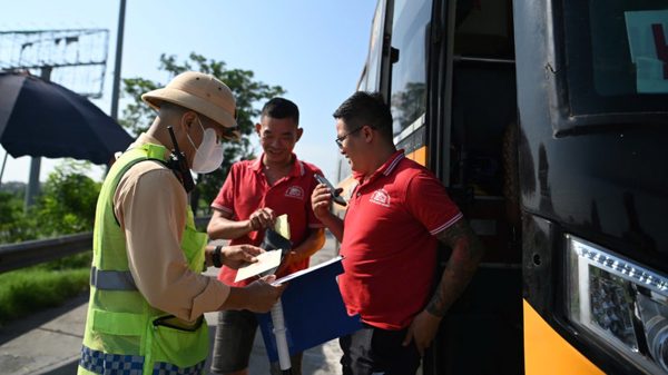 Tăng cường lực lượng, bảo đảm trật tự an toàn giao thông tại Quốc lộ 1A và 20