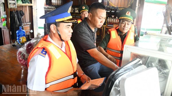Tăng cường phối hợp tuyên truyền chống khai thác IUU