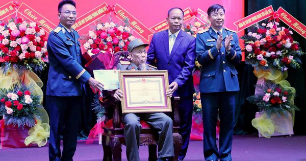 Tặng danh hiệu Anh hùng Lực lượng vũ trang nhân dân cho đại úy Nguyễn Văn Tích