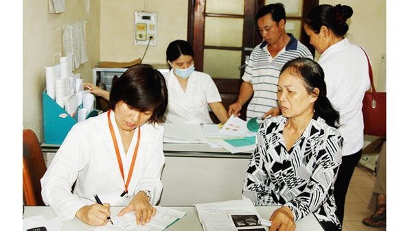Tăng thời hạn giấy chuyển viện cho người bệnh bảo hiểm y tế