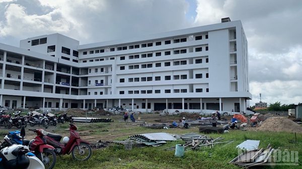 Tăng tốc hoàn thành bệnh viện 500 giường và tháo gỡ điểm nghẽn điều trị