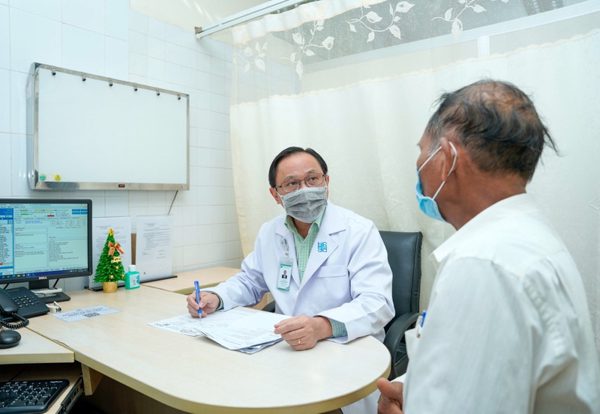Táo bón ở người cao tuổi: vì sao cần xử trí đúng cách?