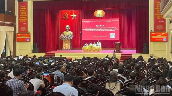 Tạo bước tiến mới trong đổi mới việc học tập lý luận chính trị