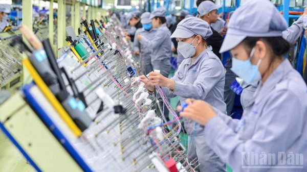 Tạo động lực tăng trưởng bền vững từ chuyển đổi kép