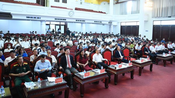 Tạo không gian phát triển kinh tế tầm thấp