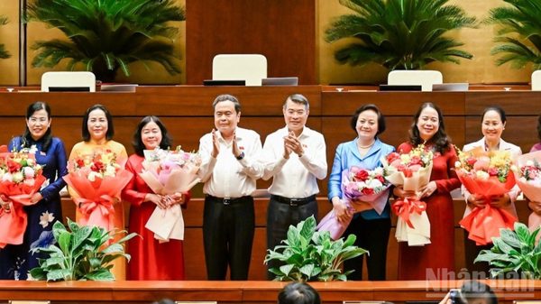 Tạo mọi điều kiện thuận lợi để nữ đại biểu Quốc hội phát huy năng lực, trí tuệ, sức sáng tạo