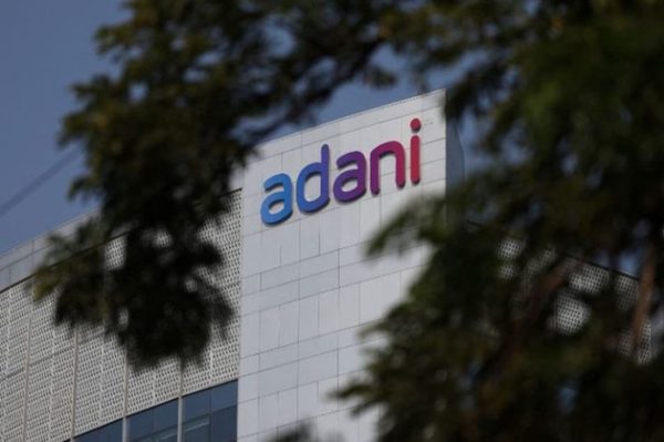 Tập đoàn Adani huy động khoảng 1 tỷ USD cho doanh nghiệp điều hành sân bay