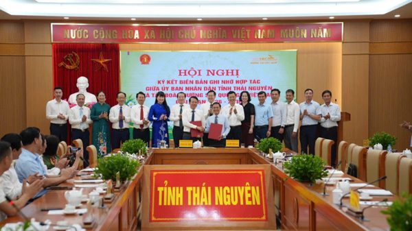 Tập đoàn Đường sắt Quốc gia Việt Nam và Thái Nguyên hợp tác phát triển du lịch đường sắt