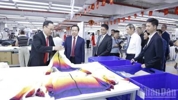 Tập đoàn Spectre (Đan Mạch) khánh thành nhà máy may chất lượng cao tại Hưng Yên