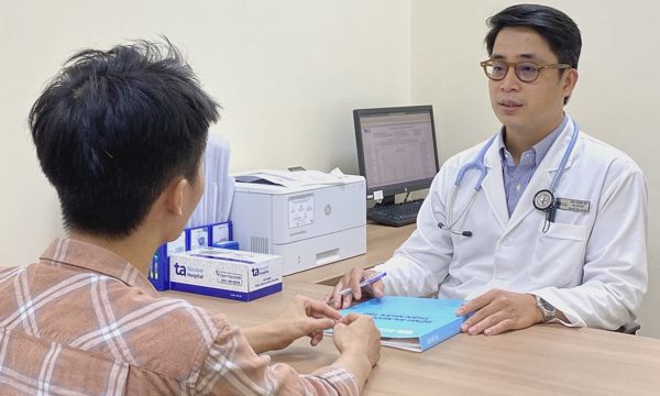 Tập gym quá sức có hại thận?
