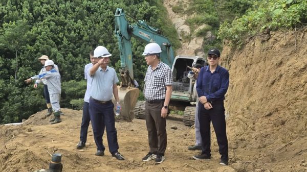 Tập trung nguồn lực, tháo gỡ các vướng mắc Dự án Đường dây 220kV Than Uyên-Lào Cai
