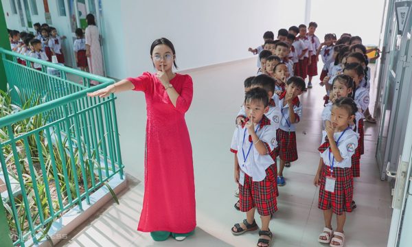 Tất cả trường học phải 'dạy thật, học thật, thi thật'