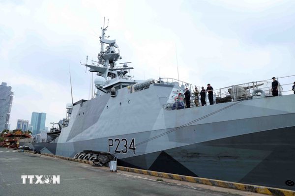 Tàu Hải quân Anh HMS SPEY lần thứ 2 thăm Thành phố Hồ Chí Minh