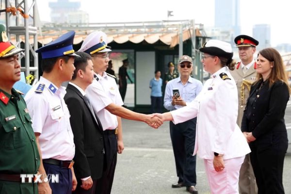 Tàu Hải quân Anh HMS SPEY lần thứ 2 thăm TP.HCM