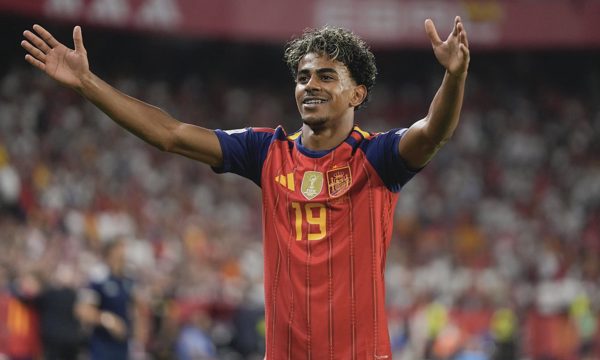 Tây Ban Nha, Anh cùng thắng ở Nations League
