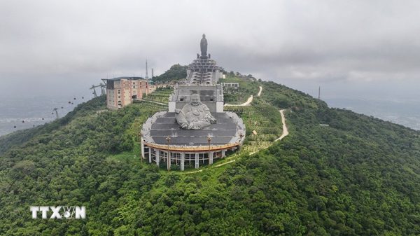 Tây Ninh đón 7,45 triệu lượt khách trong 9 tháng năm 2026