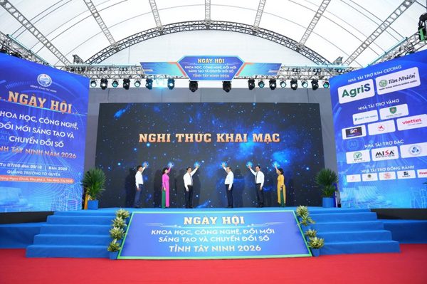 Tây Ninh lấy đổi mới sáng tạo và chuyển đổi số làm động lực cho tăng trưởng bền vững