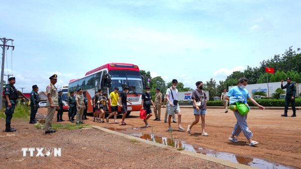 Tây Ninh: Tiếp nhận 86 công dân Việt Nam do Campuchia trao trả