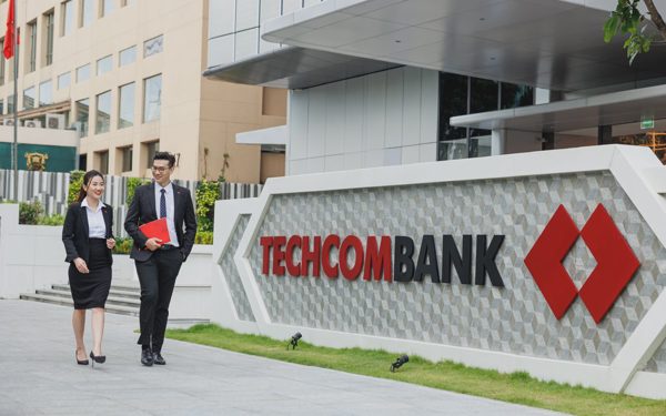 Techcombank chia cổ tức bằng cổ phiếu để tăng vốn dẫn đầu nhóm tư nhân