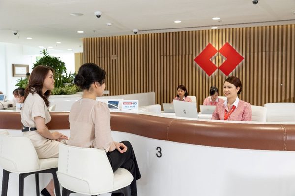 Techcombank lần thứ 3 liên tiếp nhận giải “Ngân hàng Tốt nhất Việt Nam” từ Global Finance