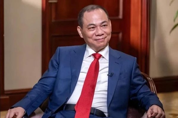 Techcombank tăng trần, Vingroup tăng vọt: Tín hiệu mới cho ngân hàng, địa ốc