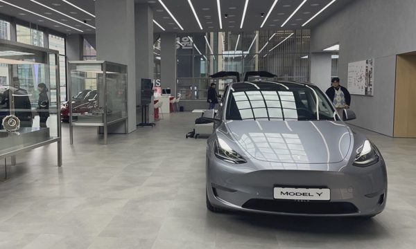 Tesla Model Y qua mặt xe Hyundai, bán chạy nhất Hàn Quốc